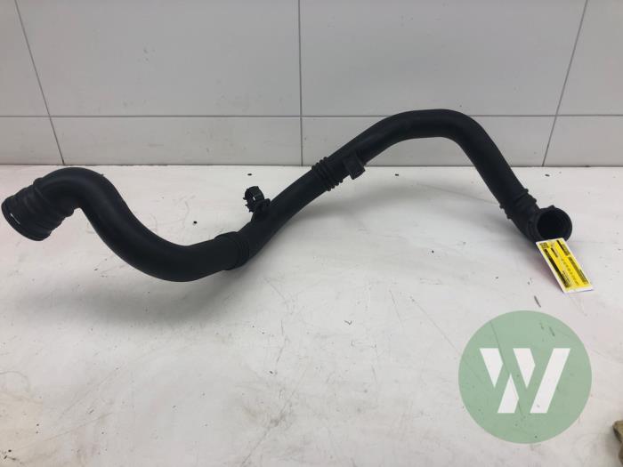 Gebrauchte Intercooler Rohr Opel Astra K 1.4 Turbo 16V Preis € 31,50 Margenregelung angeboten von Wessel Parts & Service B.V.