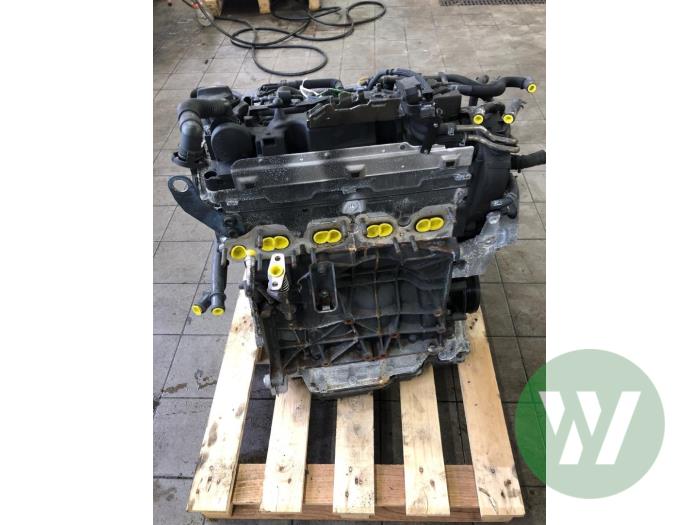 Engine from a Skoda Octavia Combi (NXAC) 2.0 TDI GreenTec 16V 2021