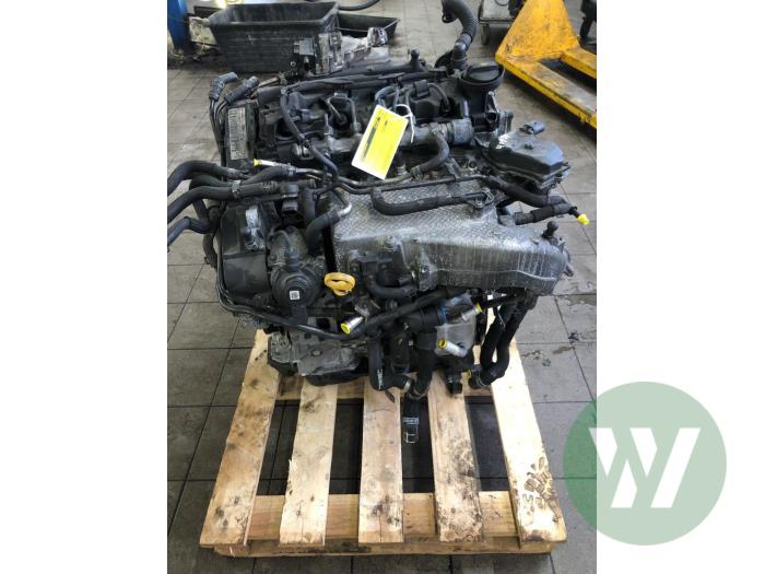 Engine from a Skoda Octavia Combi (NXAC) 2.0 TDI GreenTec 16V 2021