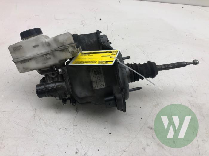 Usagé Servo frein Skoda Octavia Combi (NXAC) 2.0 TDI GreenTec 16V Prix € 523,95 Règlement à la marge proposé par Wessel Parts & Service B.V.