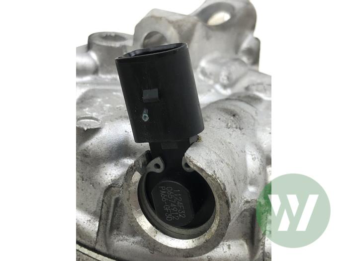 Usagé Compresseur de clim Skoda Octavia Combi (NXAC) 2.0 TDI GreenTec 16V Prix € 51,45 Règlement à la marge proposé par Wessel Parts & Service B.V.