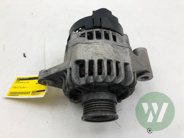 Gebrauchte Dynamo Fiat 500 Abarth Preis € 40,95 Margenregelung angeboten von Wessel Parts & Service B.V.
