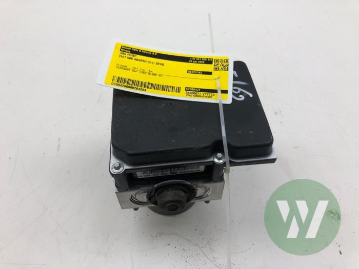 Używane Pompa ABS Fiat 500 Abarth Cena € 82,95 Procedura marży oferowane przez Wessel Parts & Service B.V.