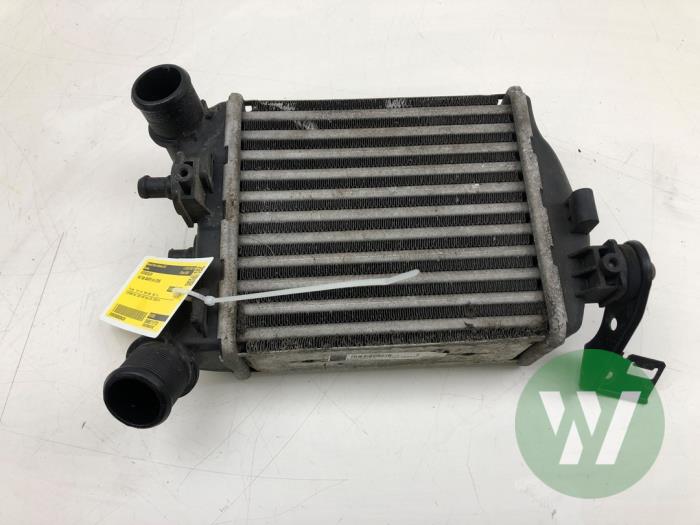 Usados Intercooler Fiat 500 Abarth Precio € 103,95 Norma de margen ofrecido por Wessel Parts & Service B.V.