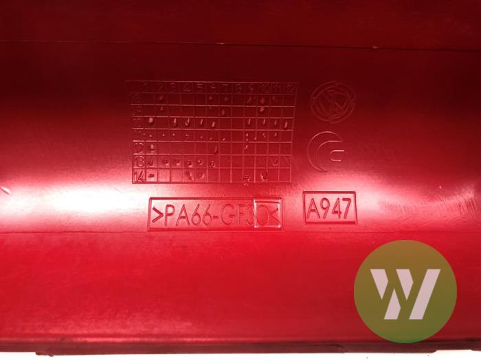 Abdeckblech Motor van een Fiat 500 Abarth 2016