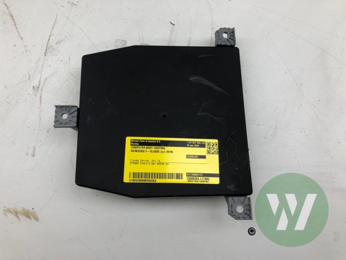 Używane Sterownik Body Control Mercedes E Estate (S213) E-200 2.0 Turbo 16V Cena € 103,95 Procedura marży oferowane przez Wessel Parts & Service B.V.