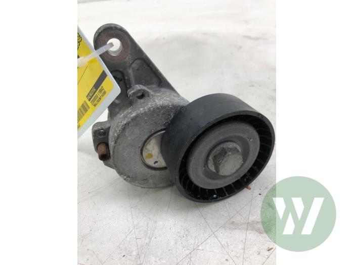 Usados Tensor correa múltiple Skoda Octavia Combi (NXAC) 2.0 TDI GreenTec 16V Precio € 36,75 Norma de margen ofrecido por Wessel Parts & Service B.V.
