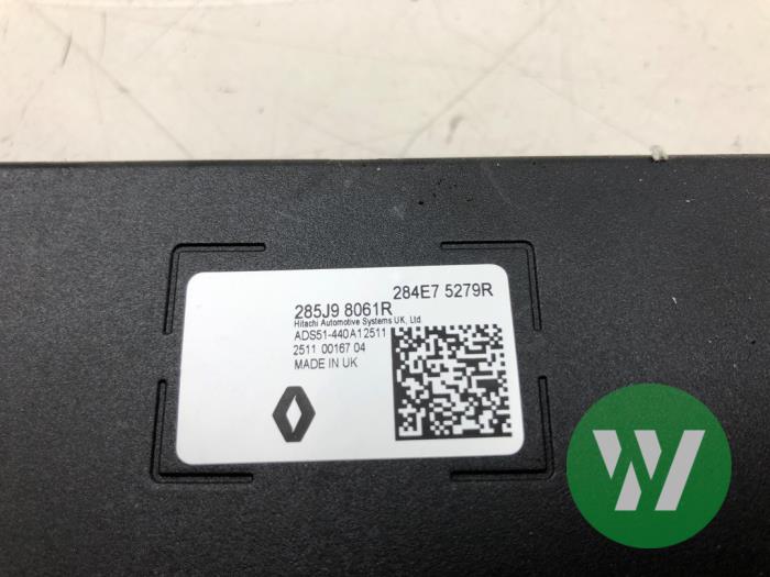 Usados Módulo de cámara Renault Megane E-Tech (RCB) 60 kWh Precio € 208,95 Norma de margen ofrecido por Wessel Parts & Service B.V.