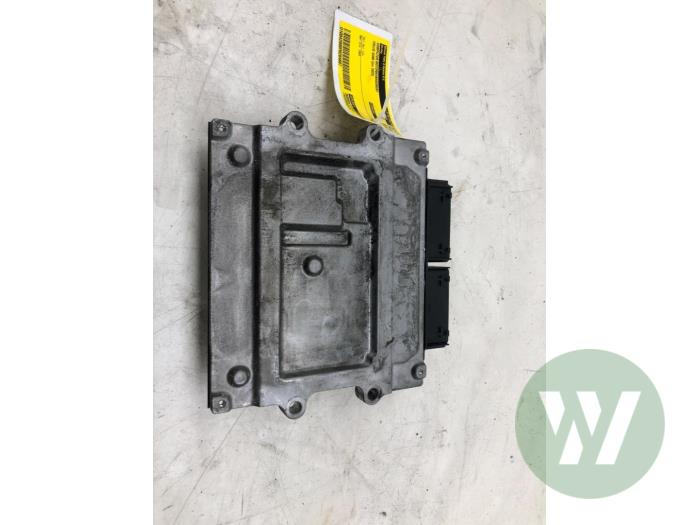 Used Engine management computer Volvo XC60 II (UZ) 2.0 T8 16V Polestar Engineered AWD Price € 236,25 Margin scheme offered by Wessel Parts & Service B.V.