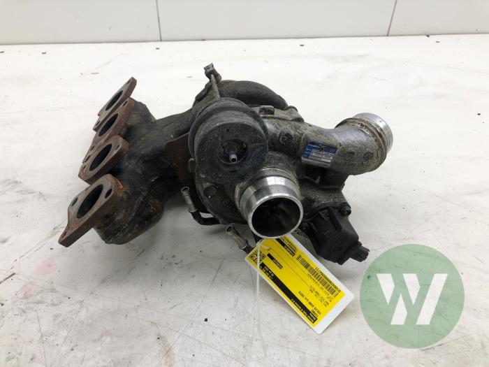 Usagé Turbo Volvo XC60 II (UZ) 2.0 T8 16V Polestar Engineered AWD Prix € 471,45 Règlement à la marge proposé par Wessel Parts & Service B.V.