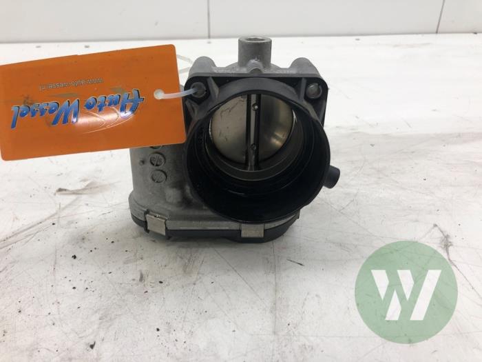 Używane Przepustnica Mercedes E Estate (S213) E-200 2.0 Turbo 16V Cena € 40,95 Procedura marży oferowane przez Wessel Parts & Service B.V.