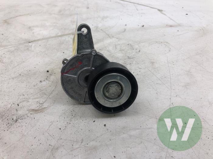 Usados Rodillo tensor correa múltiple Volkswagen Tiguan Allspace (BW2) 2.0 TDI 16V 4Motion Precio € 30,45 Norma de margen ofrecido por Wessel Parts & Service B.V.