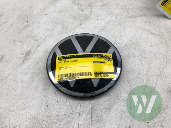 Begagnade Emblem Volkswagen T-Cross 1.5 TSI 16V Pris € 156,45 Marginaltabell erbjuds av Wessel Parts & Service B.V.