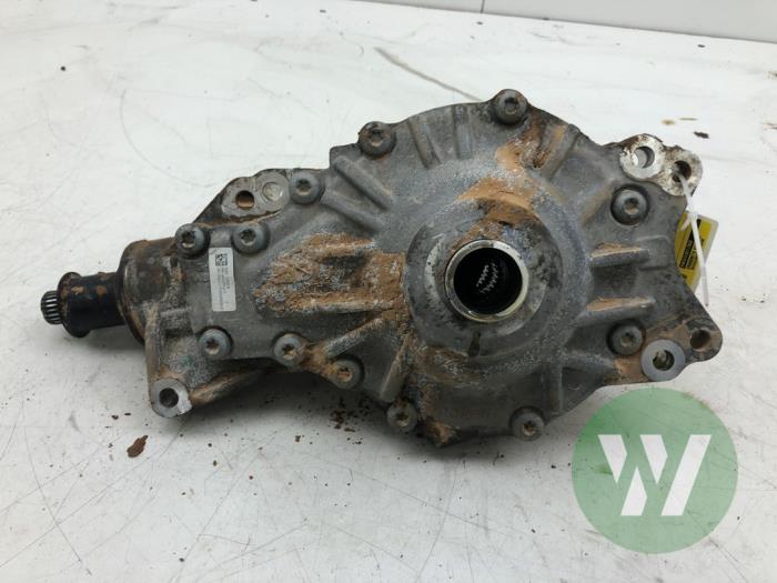 Differential vorne van een Jaguar F-Pace 2.0 Turbo 16V AWD 2017
