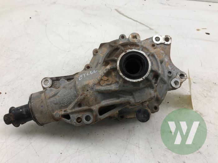 Differential vorne van een Jaguar F-Pace 2.0 Turbo 16V AWD 2017