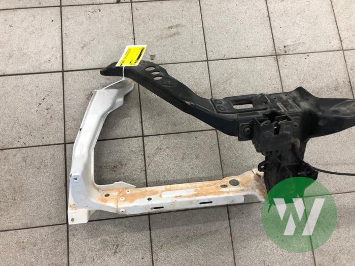 Używane Panel przedni Jaguar F-Pace 2.0 Turbo 16V AWD Cena € 261,45 Procedura marży oferowane przez Wessel Parts & Service B.V.