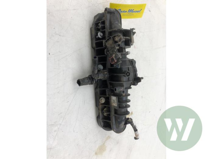 Używane Kolektor dolotowy Jaguar F-Pace 2.0 Turbo 16V AWD Cena € 183,75 Procedura marży oferowane przez Wessel Parts & Service B.V.