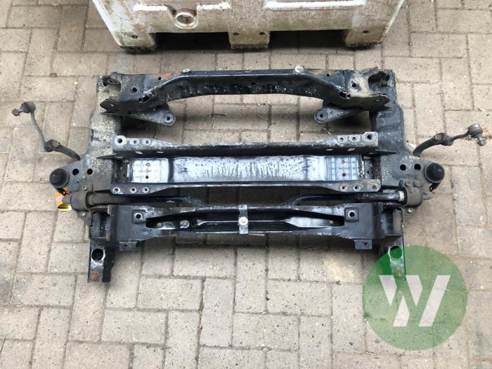 Begagnade Underram Mercedes Sprinter 3,5t (907.6/910.6) 317 CDI 2.0 D RWD Pris € 393,75 Marginaltabell erbjuds av Wessel Parts & Service B.V.