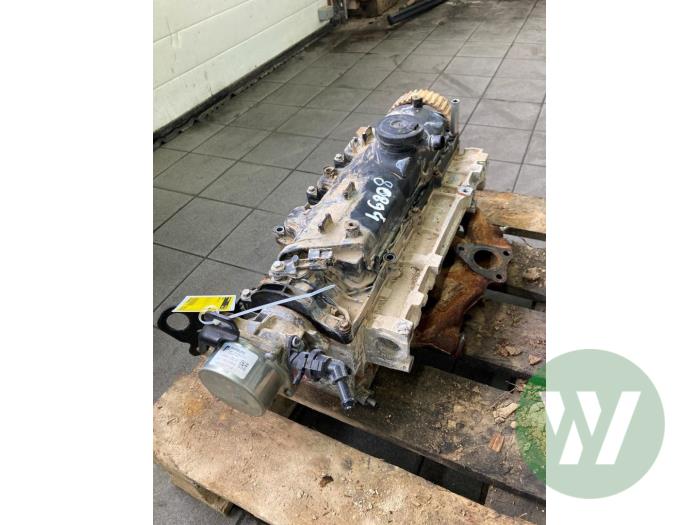 Begagnade Topplock Nissan NV 200 (M20M) 1.5 dCi 90 Pris på förfrågan erbjuds av Wessel Parts & Service B.V.