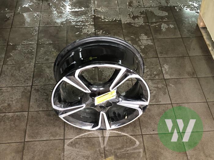 Używane Obrecz Opel Corsa F (UB/UH/UP) 1.2 Turbo 12V 100 Cena € 208,95 Procedura marży oferowane przez Wessel Parts & Service B.V.