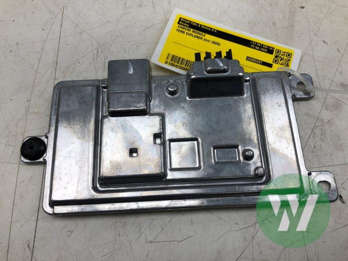 Używane Modul kamery Ford Explorer (CX740) Extended Range RWD 77 kWh Cena € 313,95 Procedura marży oferowane przez Wessel Parts & Service B.V.