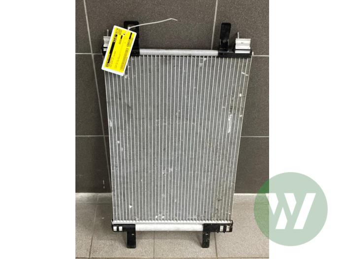 Usagé Radiateur clim Opel Astra Prix € 72,45 Règlement à la marge proposé par Wessel Parts & Service B.V.