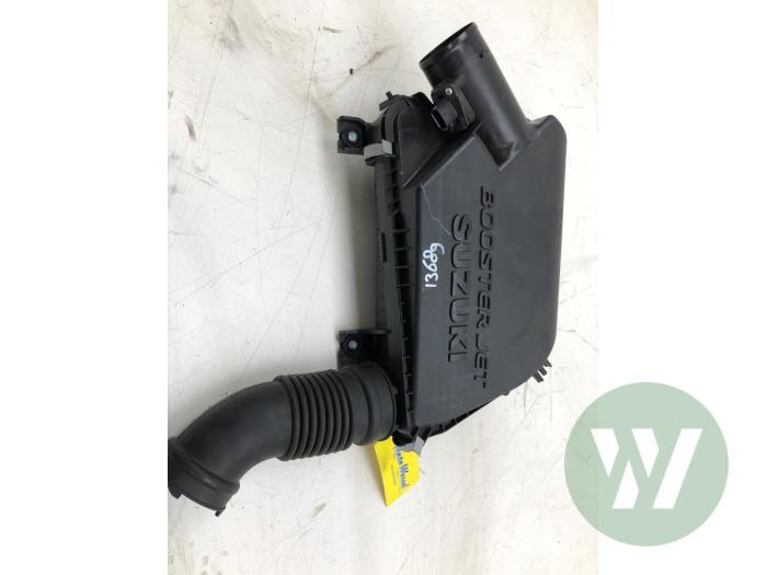 Begagnade Luftfilterhus Suzuki Vitara (LY/MY) 1.4 Booster Jet Turbo 16V SHVS AllGrip Pris € 131,25 Marginaltabell erbjuds av Wessel Parts & Service B.V.