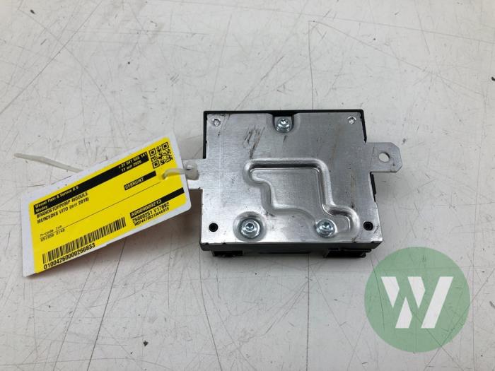 Usagé Module pompe carburant Mercedes Vito (447.6) 2.2 114 CDI 16V Prix € 40,95 Règlement à la marge proposé par Wessel Parts & Service B.V.
