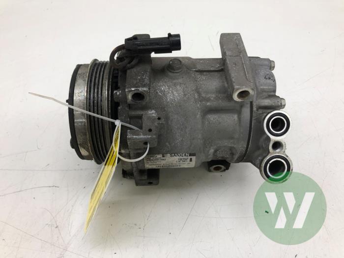 Usagé Pompe clim Fiat Ducato (250) 3.0 140 Natural Power Prix € 156,45 Règlement à la marge proposé par Wessel Parts & Service B.V.