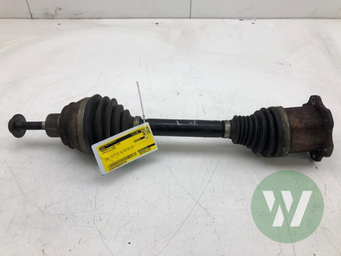 Gebrauchte Antriebswelle links vorne Audi A4 (B8) 2.0 TDI 16V Preis € 40,95 Margenregelung angeboten von Wessel Parts & Service B.V.