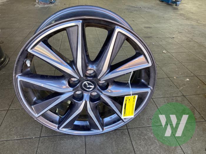Używane Obrecz Mazda CX-5 II (KF) 2.0 SkyActiv-G 165 16V 2WD M Hybrid Cena € 208,95 Procedura marży oferowane przez Wessel Parts & Service B.V.