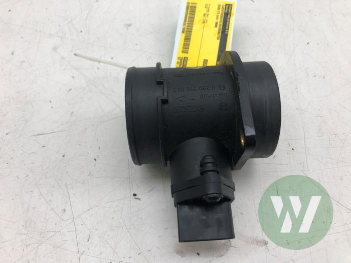Begagnade Luftflödesmätare Audi TT (8N3) 1.8 20V Turbo Pris € 36,75 Marginaltabell erbjuds av Wessel Parts & Service B.V.