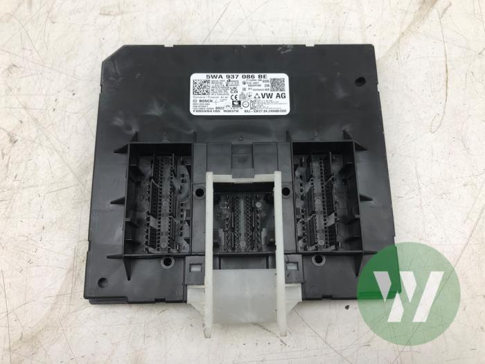 Used Body control computer Skoda Octavia Combi (NXAC) 2.0 TDI GreenTec 16V Price € 198,45 Margin scheme offered by Wessel Parts & Service B.V.