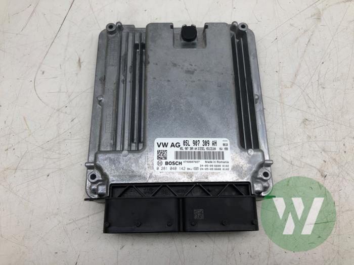 Used Engine management computer Skoda Octavia Combi (NXAC) 2.0 TDI GreenTec 16V Price € 366,45 Margin scheme offered by Wessel Parts & Service B.V.
