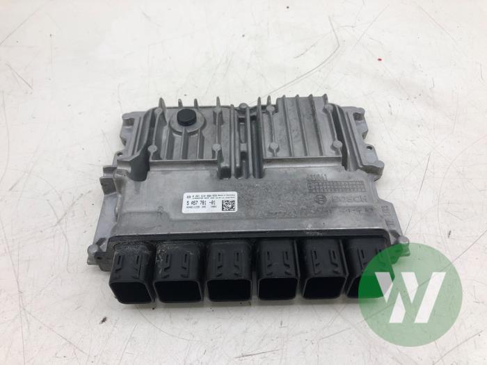 Usagé Ordinateur gestion moteur BMW 3 serie (G20) 320i 2.0 TwinPower Turbo 16V Prix € 418,95 Règlement à la marge proposé par Wessel Parts & Service B.V.
