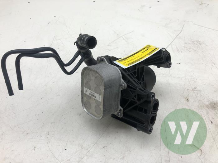 Gebrauchte Ölfiltergehäuse Volkswagen Transporter T6 2.0 TDI 150 Preis € 51,45 Margenregelung angeboten von Wessel Parts & Service B.V.
