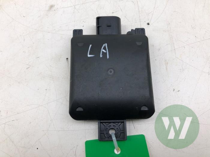 Begagnade Radarsensor Volkswagen T-Cross 1.0 TSI 115 12V Pris € 183,75 Marginaltabell erbjuds av Wessel Parts & Service B.V.