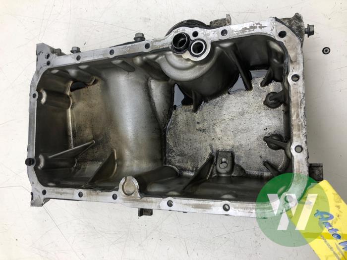 Usagé Couvercle carter Suzuki Vitara (LY/MY) 1.4 Booster Jet Turbo 16V SHVS AllGrip Prix € 51,45 Règlement à la marge proposé par Wessel Parts & Service B.V.