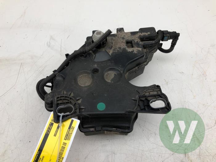 Used Additive tank Opel Vivaro 2.0 Diesel 145 Price € 183,75 Margin scheme offered by Wessel Parts & Service B.V.