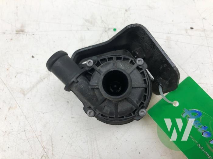 Begagnade Vattenpump Skoda Karoq Pris € 40,95 Marginaltabell erbjuds av Wessel Parts & Service B.V.