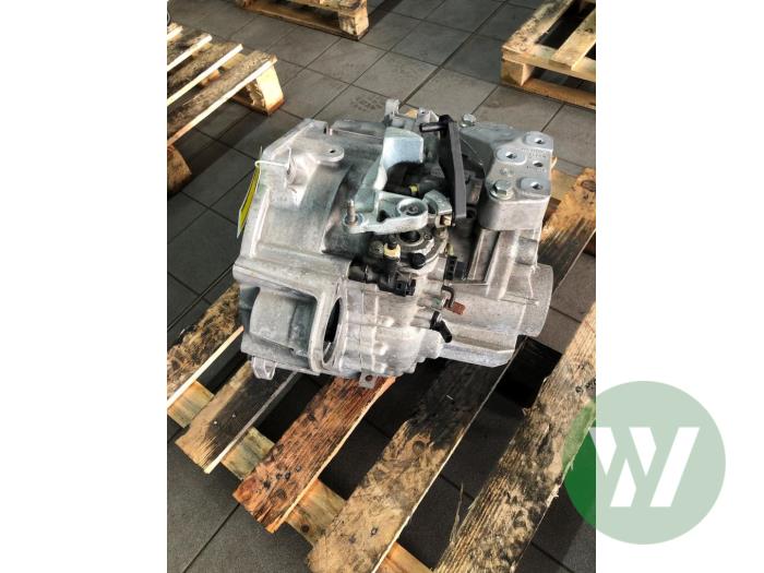 Gebrauchte Getriebe Skoda Karoq Preis € 1.468,95 Margenregelung angeboten von Wessel Parts & Service B.V.