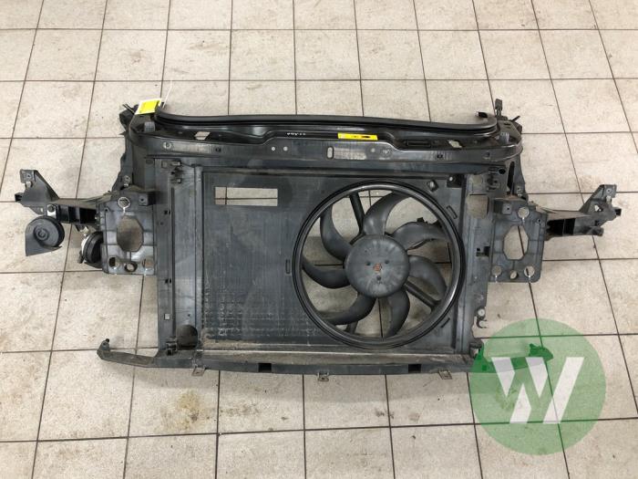Begagnade Front Mini Mini (R56) 1.6 16V Cooper Pris € 208,95 Marginaltabell erbjuds av Wessel Parts & Service B.V.