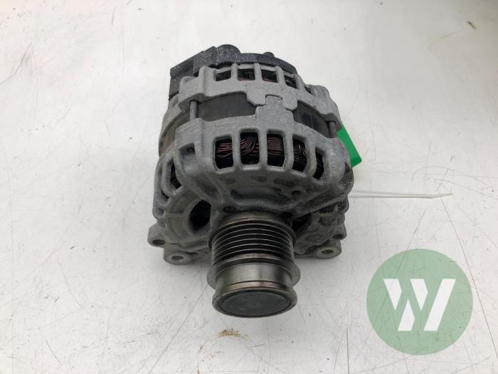 Dynamo d'un Volkswagen Polo V (6R) 1.4 TDI 12V 90 2015