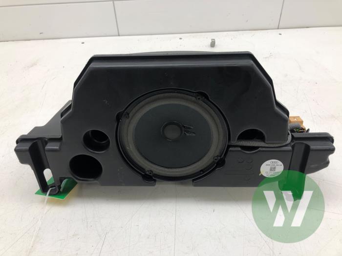 Używane Subwoofer Audi A4 Quattro (B9) 2.0 40 TDI Mild Hybrid 16V Cena € 82,95 Procedura marży oferowane przez Wessel Parts & Service B.V.