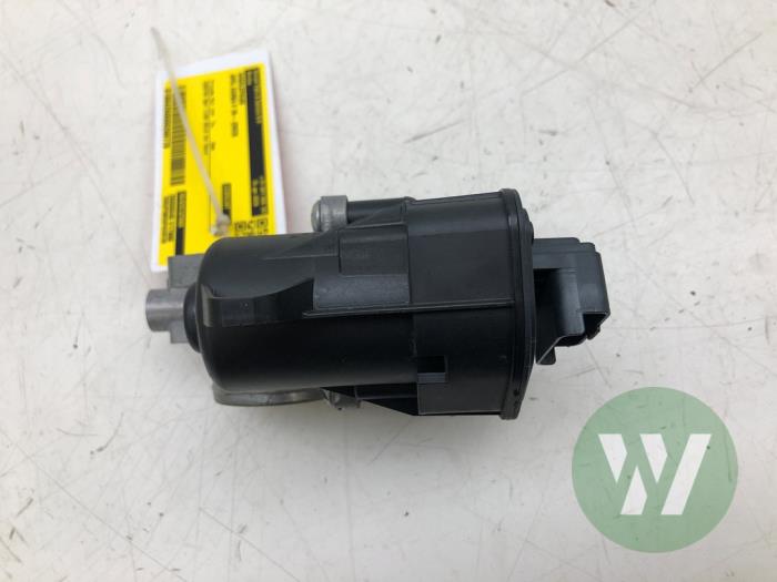 Drosselklappengehäuse van een Opel Corsa F (UB/UH/UP) 1.2 12V 75 2023