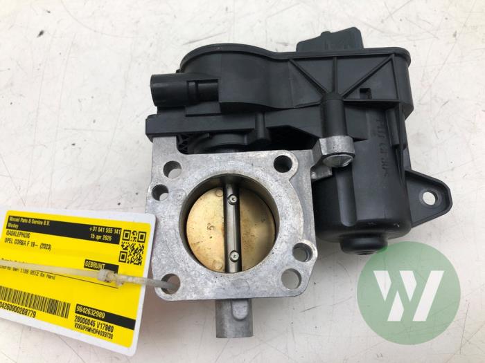 Drosselklappengehäuse van een Opel Corsa F (UB/UH/UP) 1.2 12V 75 2023