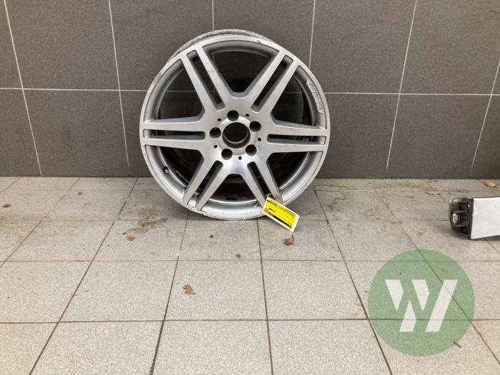 Używane Obrecz Mercedes E Estate (S212) E-220 CDI 16V BlueEfficiency, BlueTEC Cena € 156,45 Procedura marży oferowane przez Wessel Parts & Service B.V.