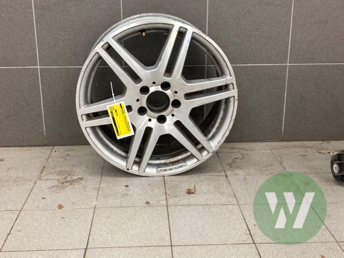 Używane Obrecz Mercedes E Estate (S212) E-220 CDI 16V BlueEfficiency, BlueTEC Cena € 156,45 Procedura marży oferowane przez Wessel Parts & Service B.V.