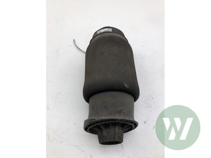 Begagnade Luftfjäder Mercedes R (W251) 3.0 320 CDI 24V 4-Matic Pris € 72,45 Marginaltabell erbjuds av Wessel Parts & Service B.V.