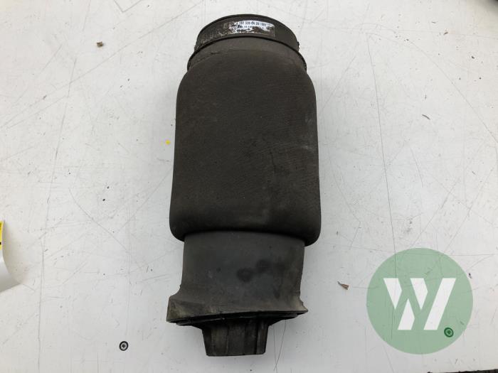 Begagnade Luftfjäder Mercedes R (W251) 3.0 320 CDI 24V 4-Matic Pris € 72,45 Marginaltabell erbjuds av Wessel Parts & Service B.V.